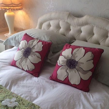 فندق ويتبيفي  Dove Tree House المظهر الخارجي الصورة